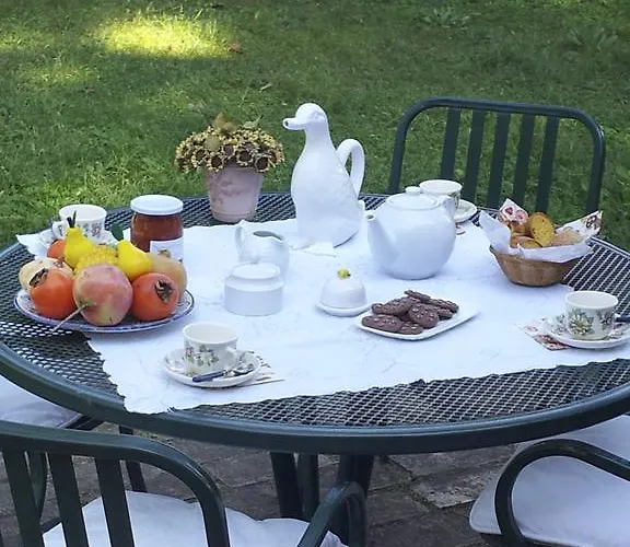 Acomodação com café da manhã  Casa Mora *